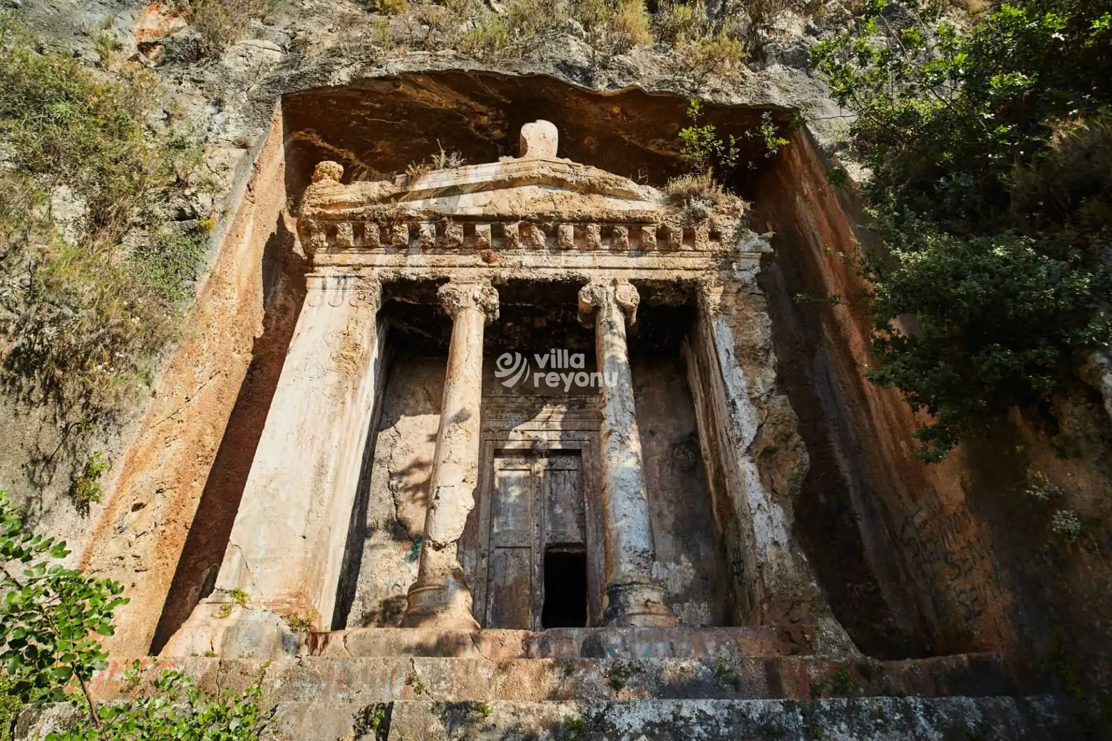 rock tombs in turkey