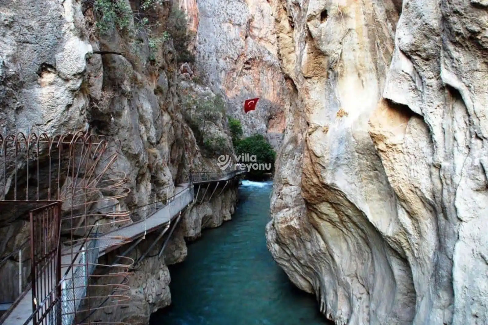 Saklıkent Kanyonu Köprüsü