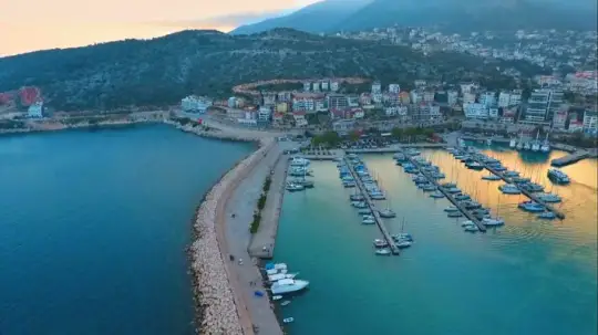 Finike Gezilecek Yerler: Kapsamlı Finike Rehberi